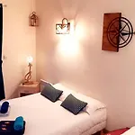 Cintray Parc דירה